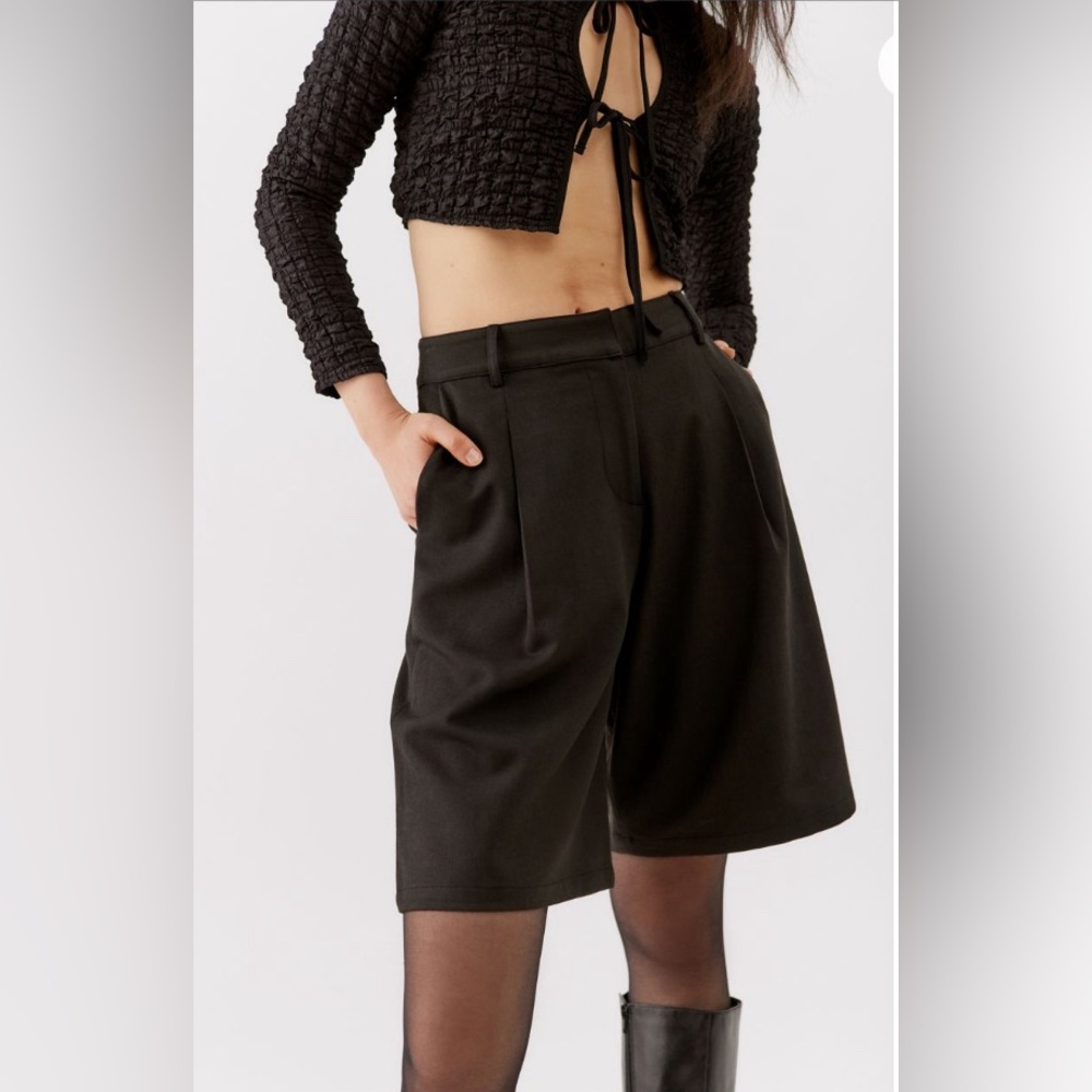 BNWT Motel Tabaru Longline Shorts L